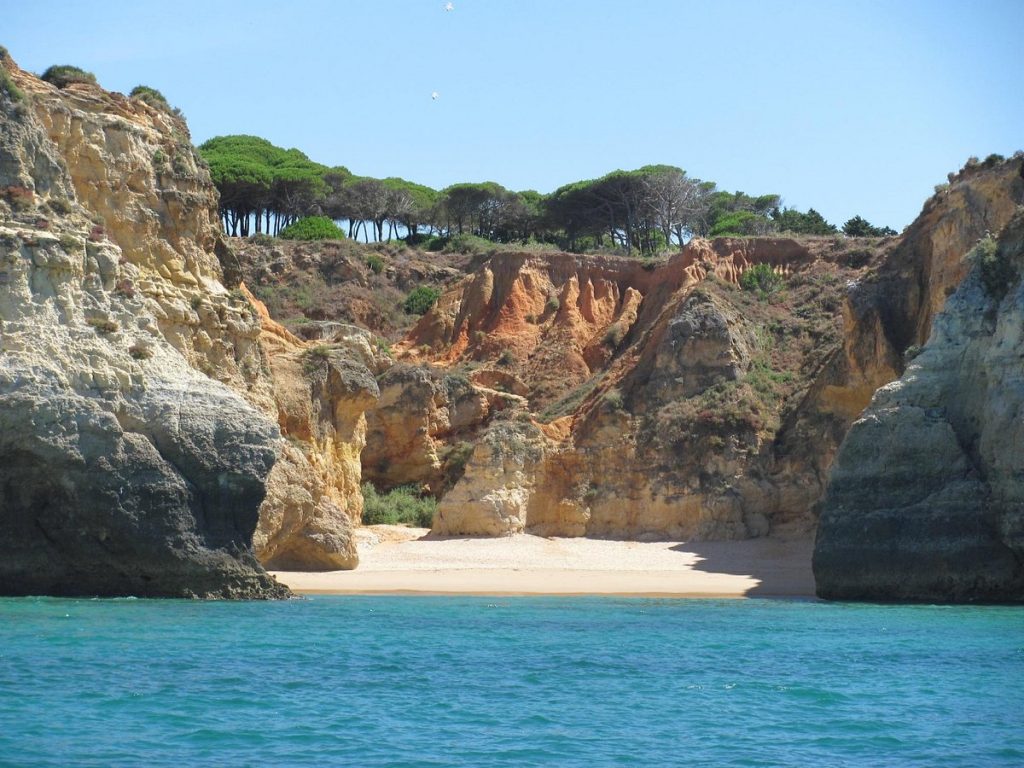Villa Rental Algarve – “Discover the Ultimate Luxury Experience with Casa Joia”